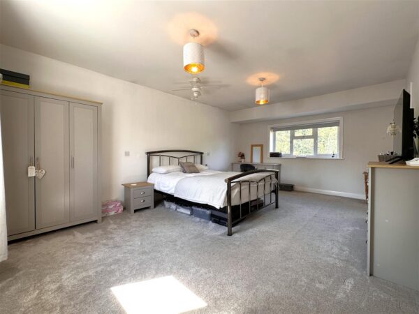 Floral Villas, Sutton-On-Trent, Newark