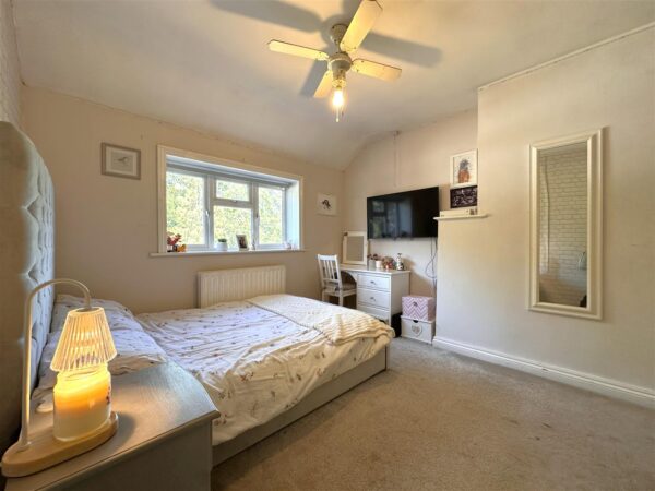 Floral Villas, Sutton-On-Trent, Newark