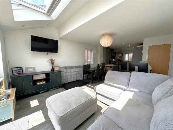 Bluebell Drive, Middlebeck, Newark