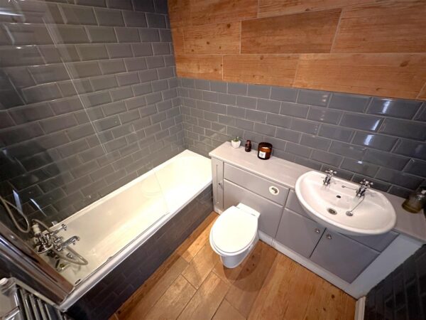 Floral Villas, Sutton-On-Trent, Newark