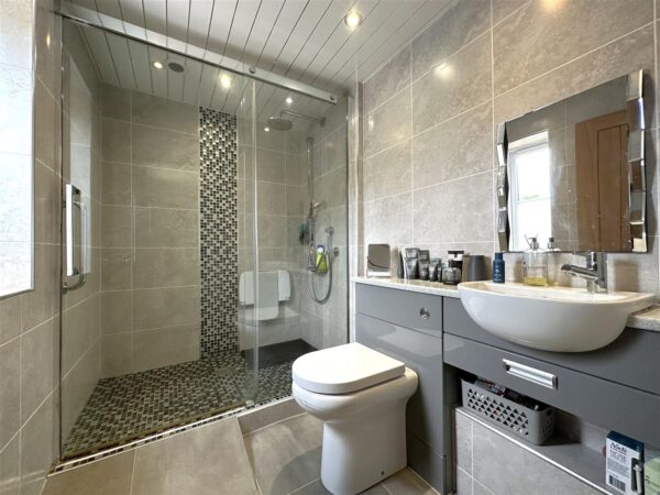 Halfway Farm Cottage, Newark Road, Swinderby, Lincoln