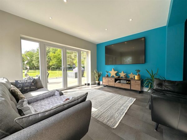 Halfway Farm Cottage, Newark Road, Swinderby, Lincoln