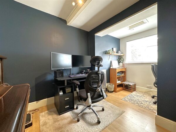 Floral Villas, Sutton-On-Trent, Newark
