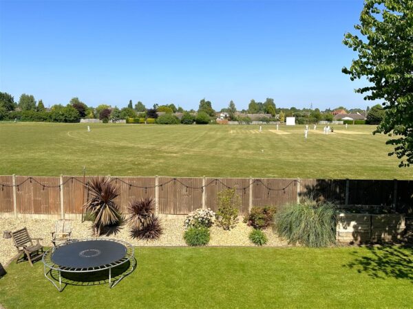 Oak Avenue, Farndon, Newark
