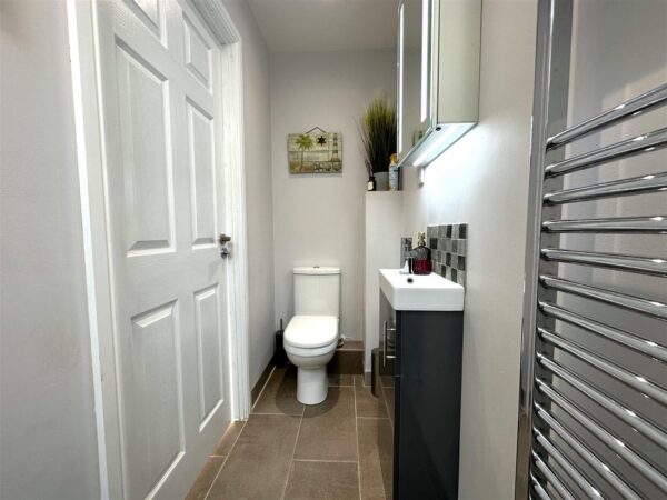 Oak Avenue, Farndon, Newark