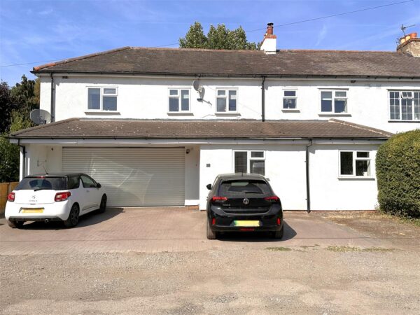 Floral Villas, Sutton-On-Trent, Newark