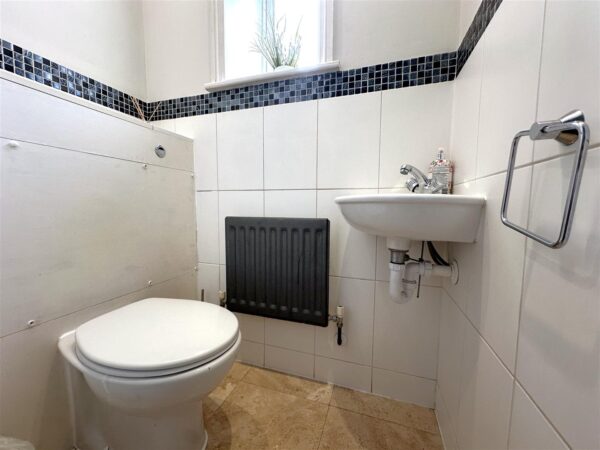 Floral Villas, Sutton-On-Trent, Newark