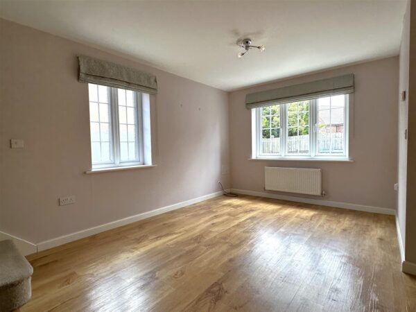 Waters Edge, Kings Sconce Avenue, Newark
