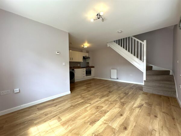 Waters Edge, Kings Sconce Avenue, Newark