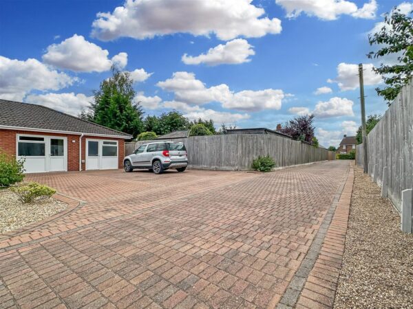 Natures Haven, Manor Road, Swinderby, Lincoln