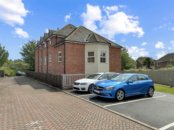 The Crossings, Newark