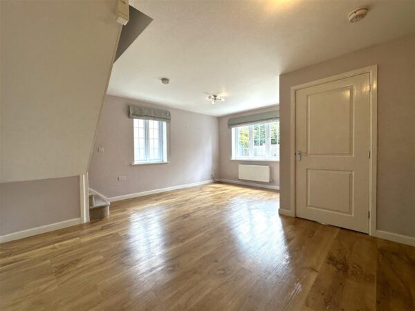 Waters Edge, Kings Sconce Avenue, Newark