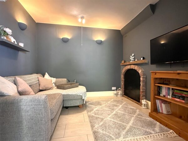 Floral Villas, Sutton-On-Trent, Newark