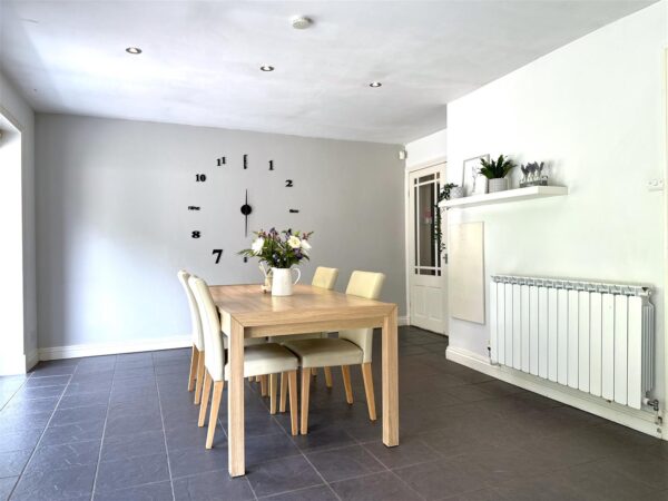 Floral Villas, Sutton-On-Trent, Newark