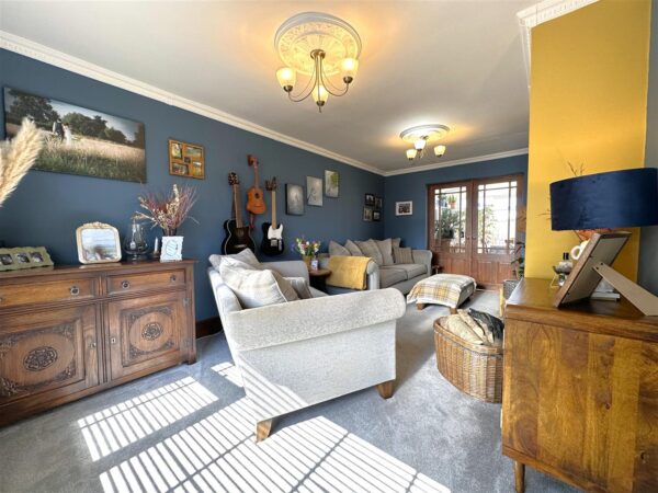 Oak Avenue, Farndon, Newark