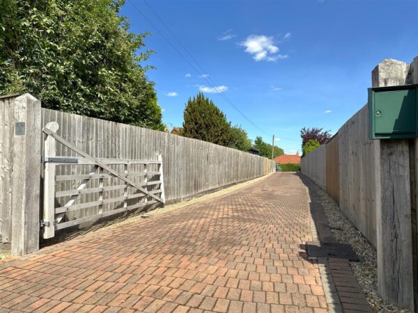 Natures Haven, Manor Road, Swinderby, Lincoln