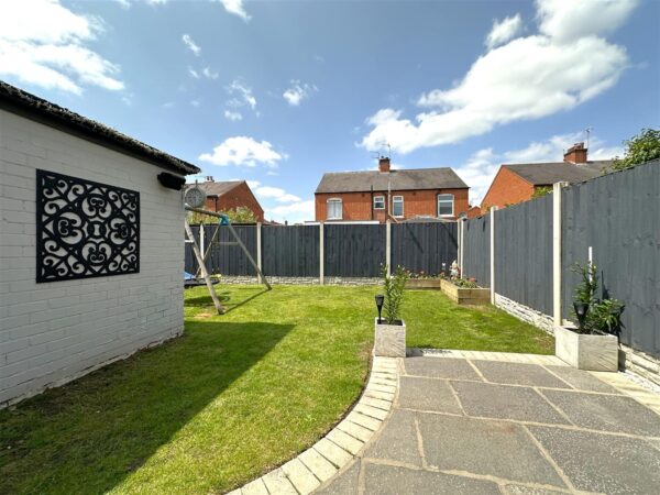 Dunholme Avenue, Newark