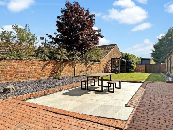 Halfway Farm Cottage, Newark Road, Swinderby, Lincoln