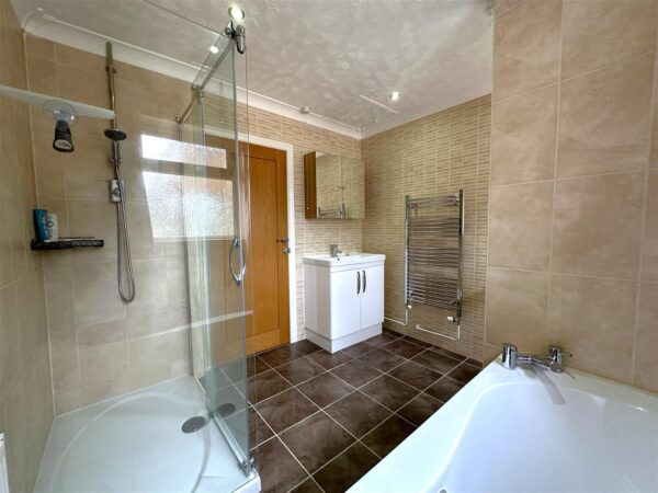 Natures Haven, Manor Road, Swinderby, Lincoln