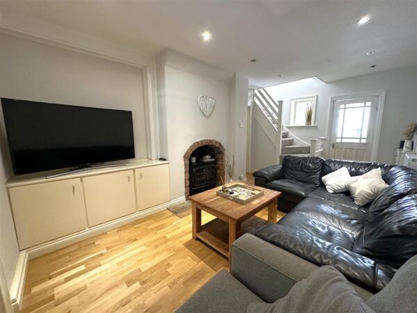 Floral Villas, Sutton-On-Trent, Newark