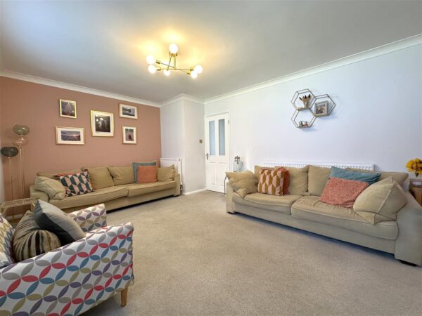 Lacey Green, Balderton, Newark