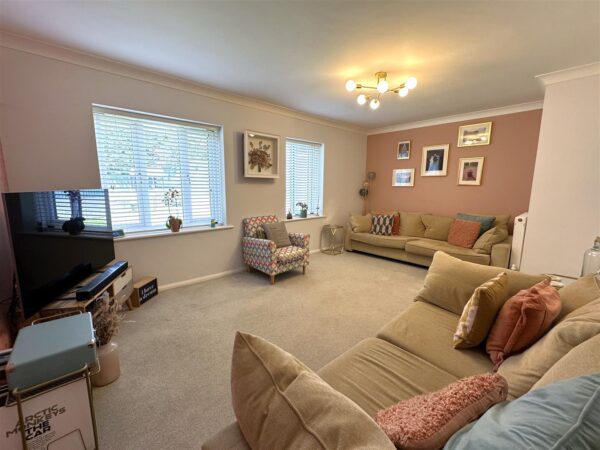 Lacey Green, Balderton, Newark