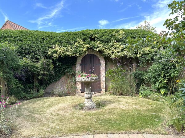 Hardwick Gardens, Long Bennington, Newark