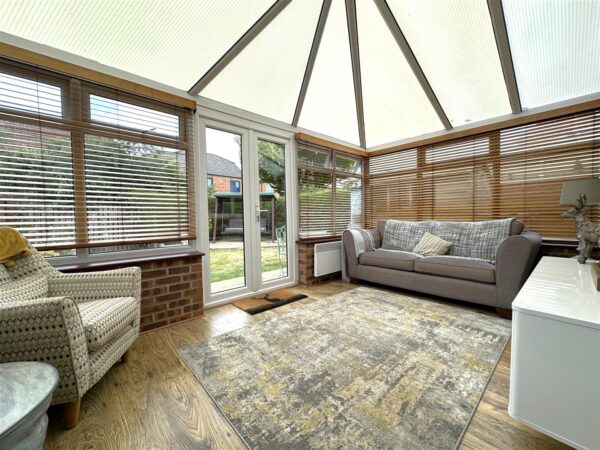 The Ivies, Farndon Road, Newark
