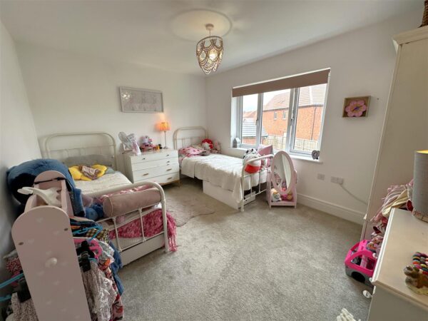 Threadneedle Way, Middlebeck, Newark