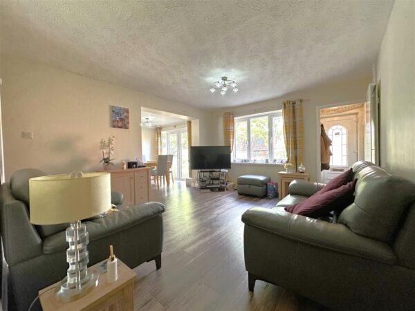 Hounsfield Close, Newark