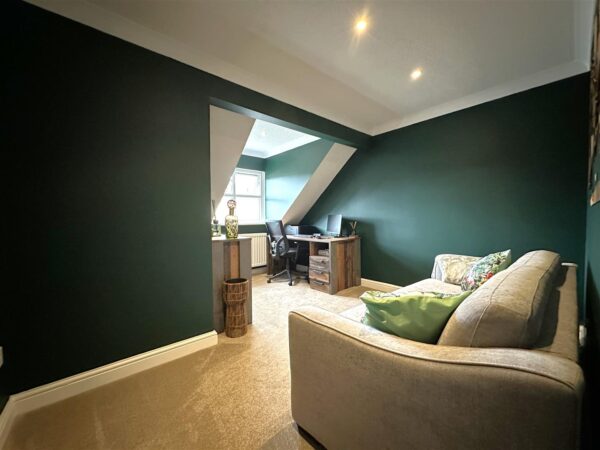 The Ivies, Farndon Road, Newark