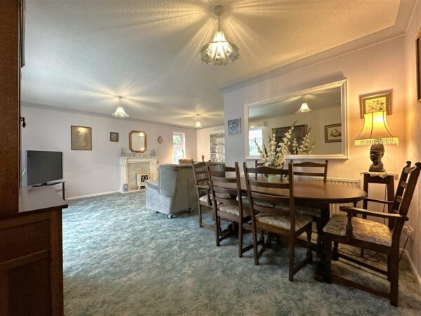 Holmefield, Farndon, Newark
