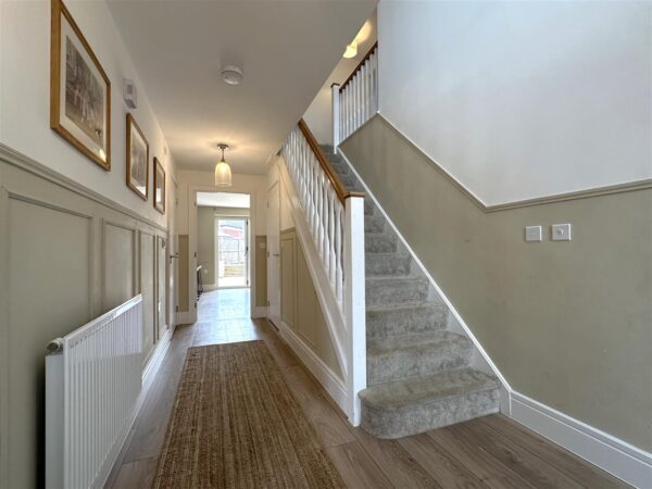 Threadneedle Way, Middlebeck, Newark