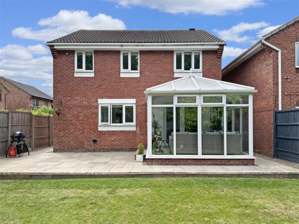 Robinson Close, Newark