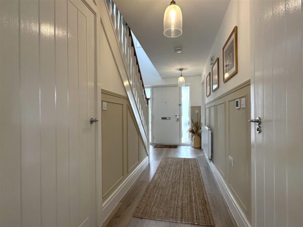 Threadneedle Way, Middlebeck, Newark