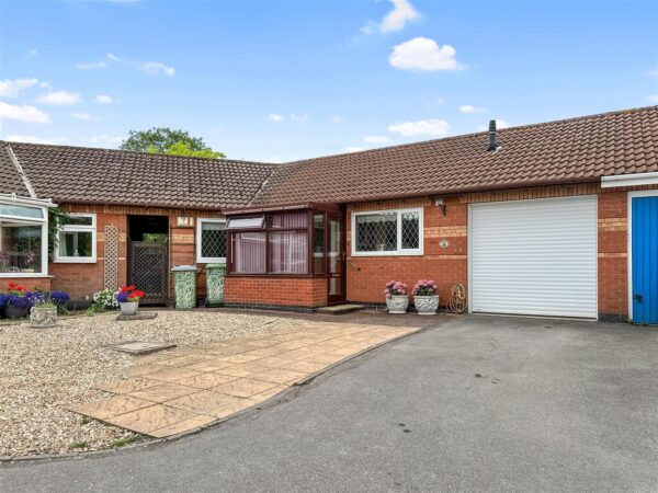 Holmefield, Farndon, Newark