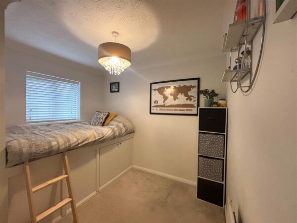 Lacey Green, Balderton, Newark