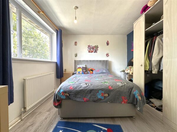 Dale Crescent, Fernwood, Newark