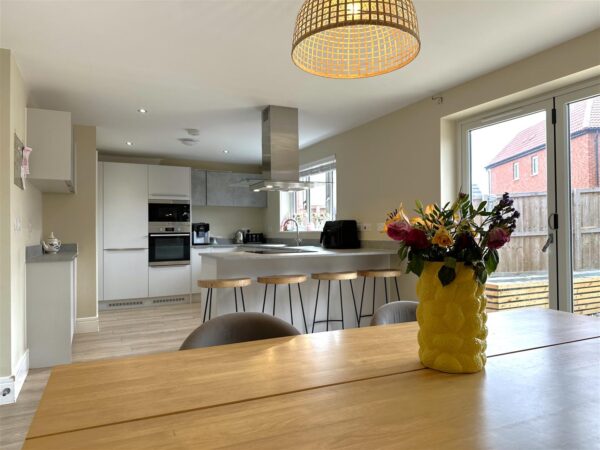 Threadneedle Way, Middlebeck, Newark