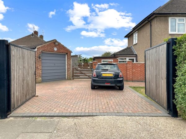 Eton Avenue, Newark