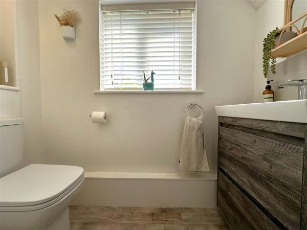 Lacey Green, Balderton, Newark