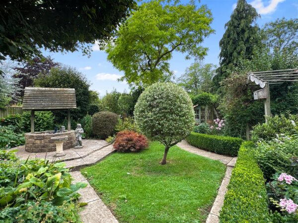 Holmefield, Farndon, Newark