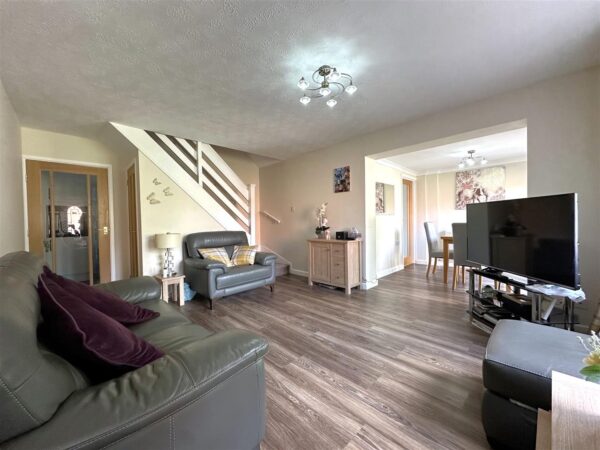 Hounsfield Close, Newark