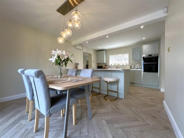 Lacey Green, Balderton, Newark