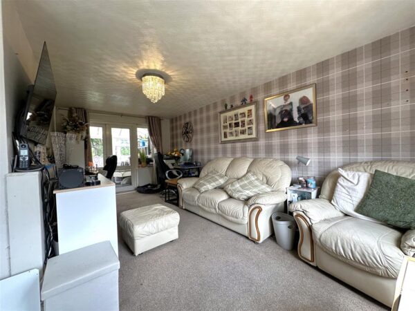 Dale Crescent, Fernwood, Newark