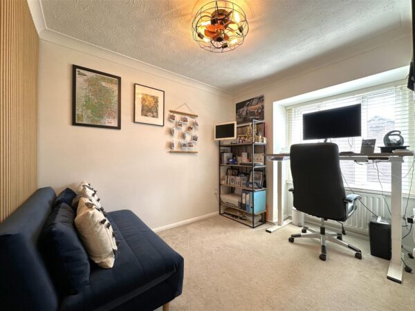 Lacey Green, Balderton, Newark