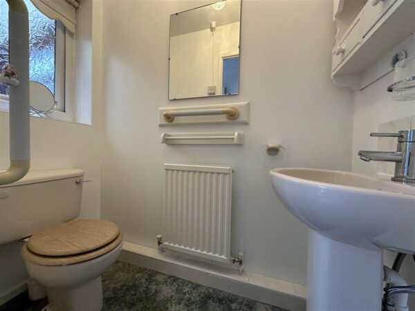 Holmefield, Farndon, Newark