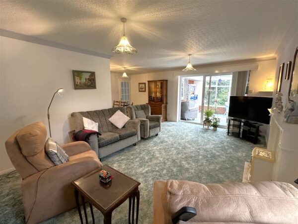 Holmefield, Farndon, Newark