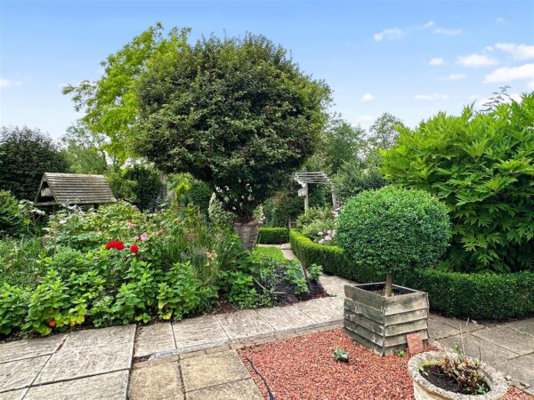 Holmefield, Farndon, Newark