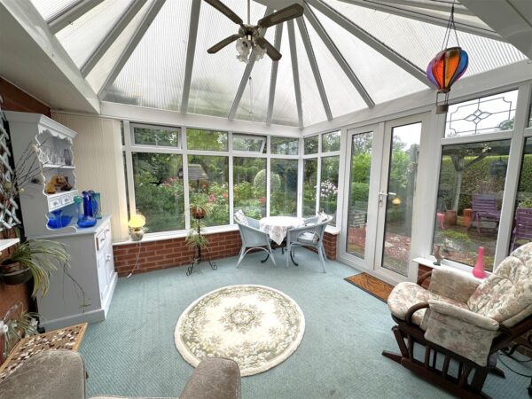 Holmefield, Farndon, Newark